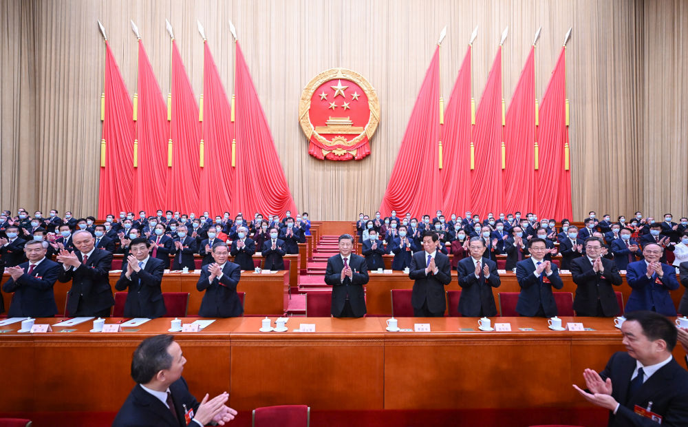 十四届全国人大一次会议选举产生新一届国家领导人 习近平全票当选国家主席中央军委主席