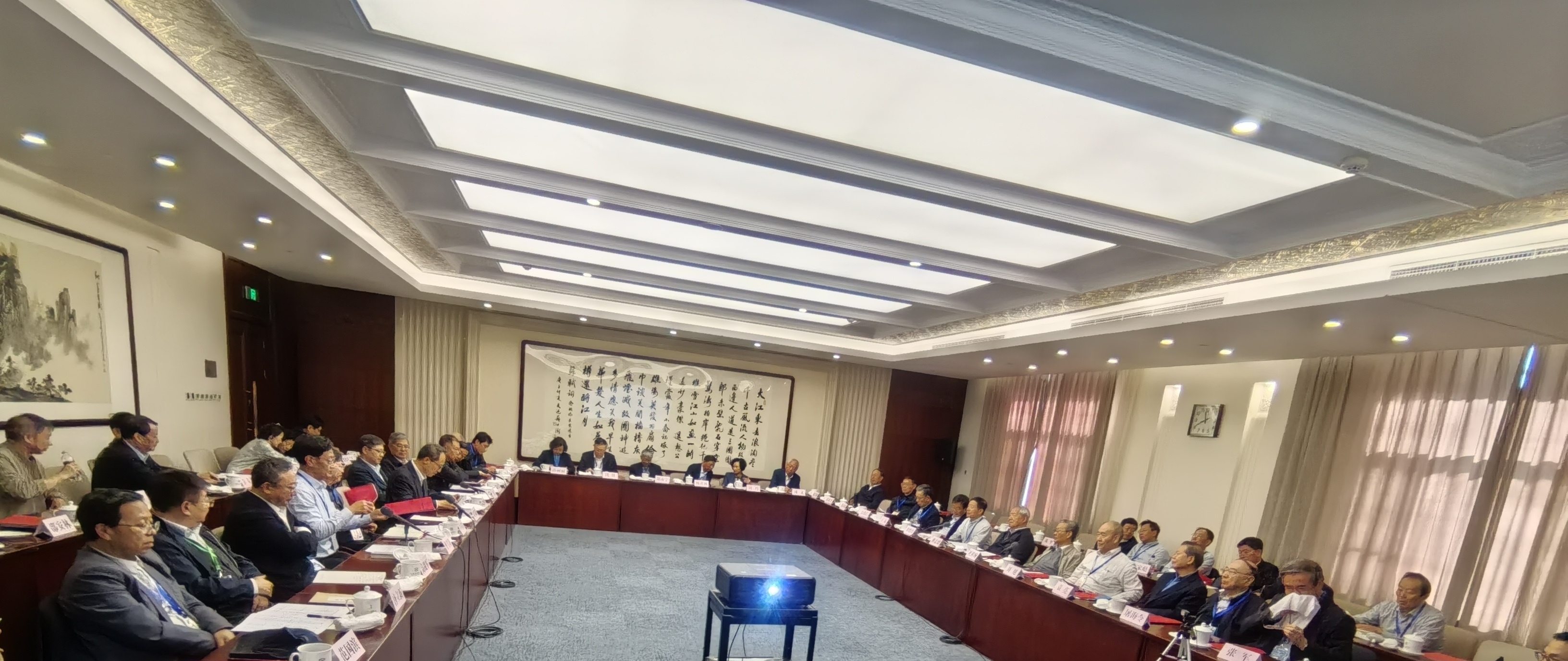 中国工程院工程管理学部全体院士会议在北京召开