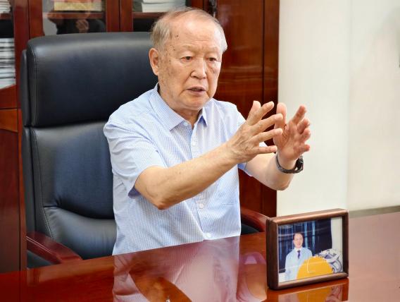 六十余载铸“战鹰之眼” 丹心相伴雷达一生 六十余载铸“战鹰之眼” 丹心相伴雷达一生